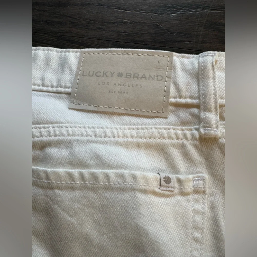 Lucky Brand Women's White Sweet Crop Jeans 8 EUC - Picture 6 of 6